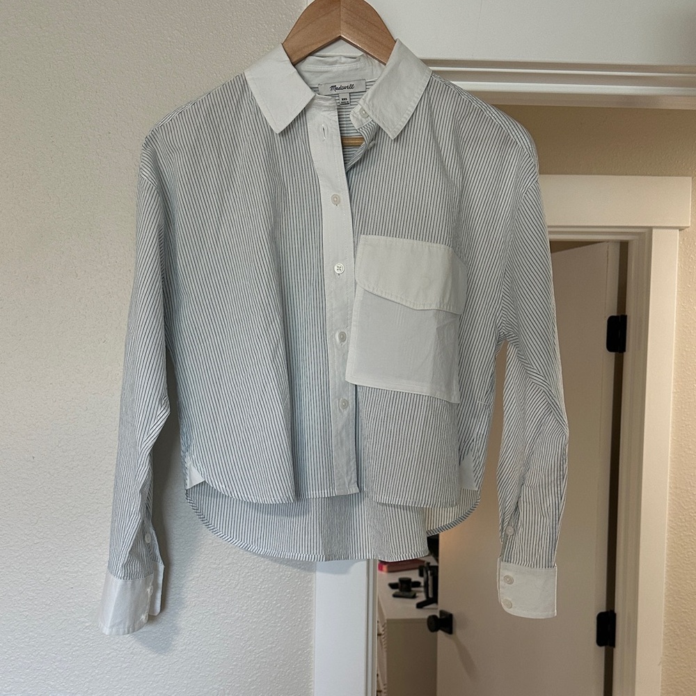 Madewell Women’s Cropped Striped Button Down Shirt